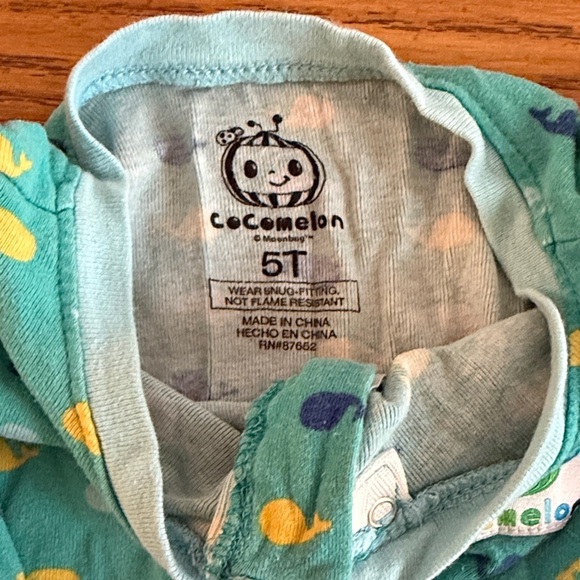 5T Cocomelon Unisex Footless Snuggie Pajamas - Picture 3 of 6